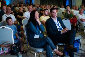 76-250605-140036-corporativna-fotografia-e1750071298897-300x200